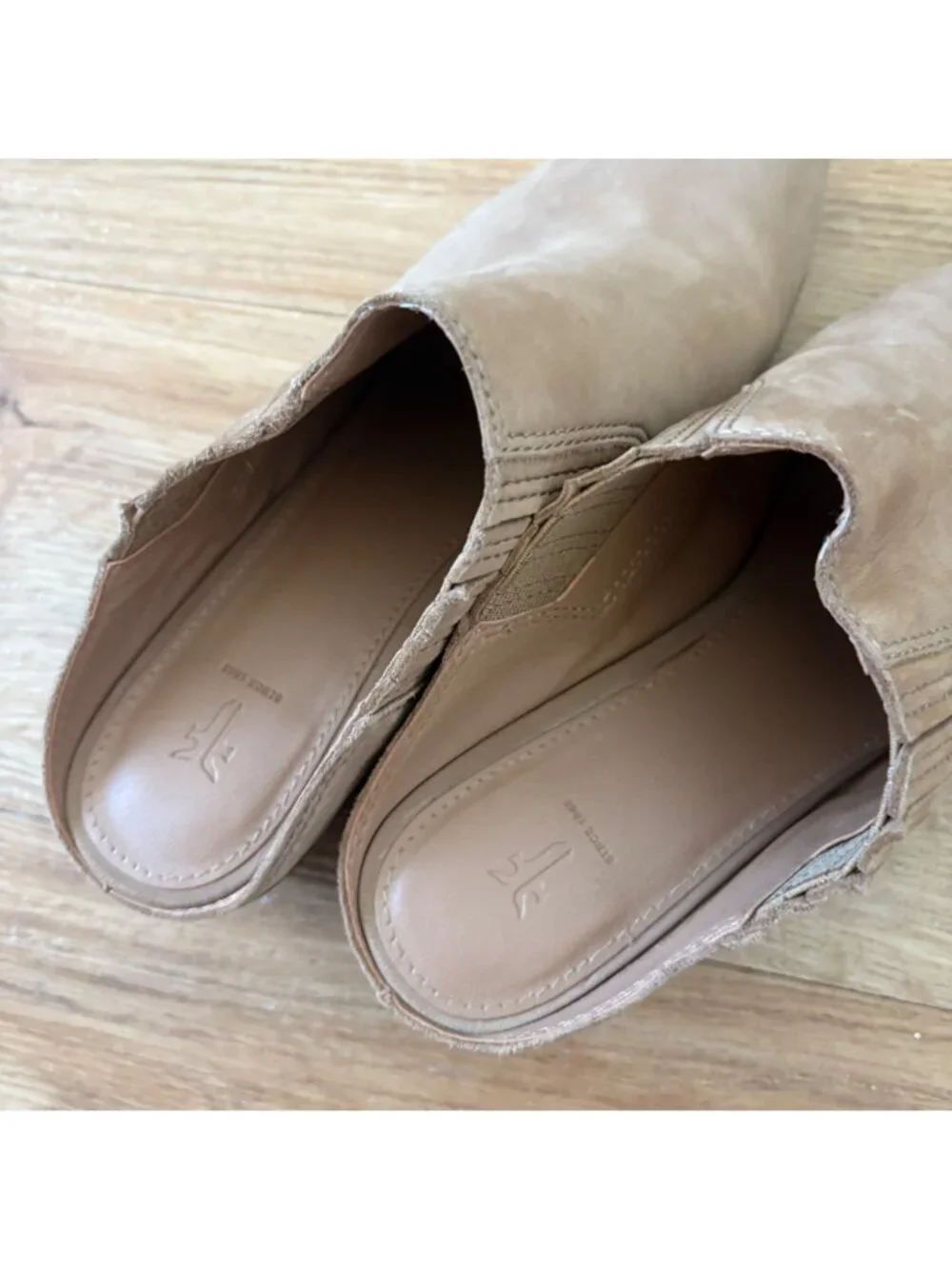 Frye Rowen Gore Low Heel Point Toe Mules Beige Suede Women’s Size 7.5